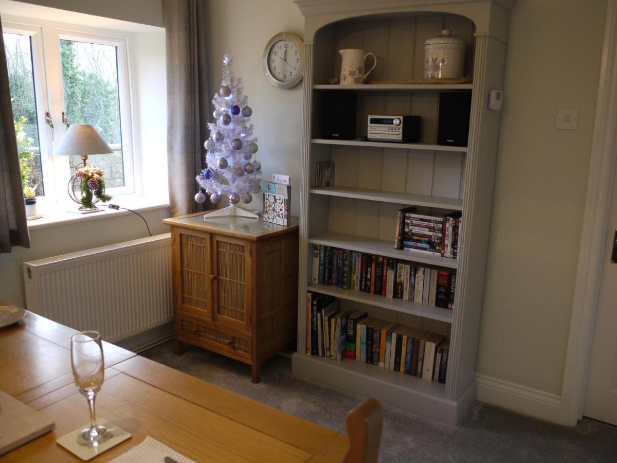 Cosy Stone Cottage, The Bungalow Perrotts Brook Cirencester Luaran gambar